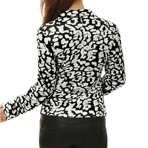 Minimalist One Button Closed Leopard Print Blazer - Picture 6 of 8